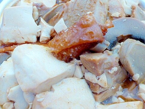 豆腐とマッシュルーム、鶏肉の煮込み